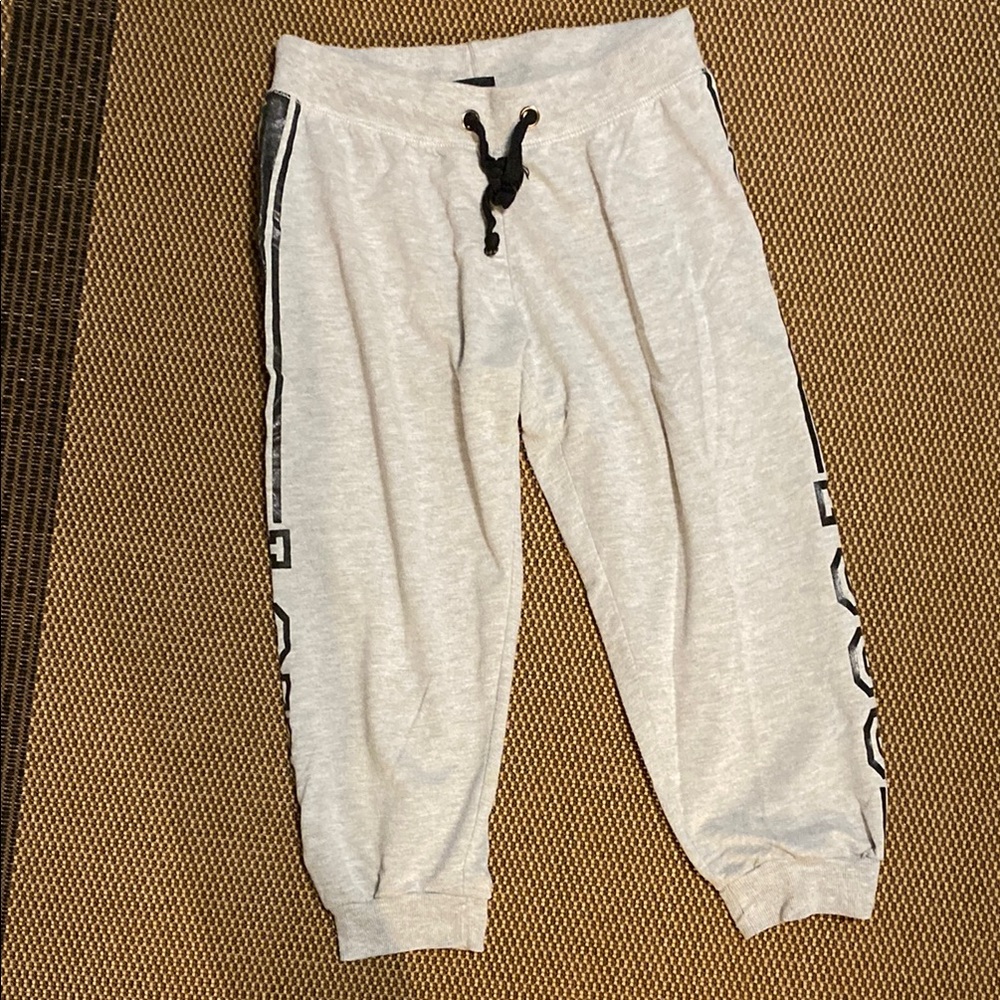 Size medium  Gray Jogging pants calf length